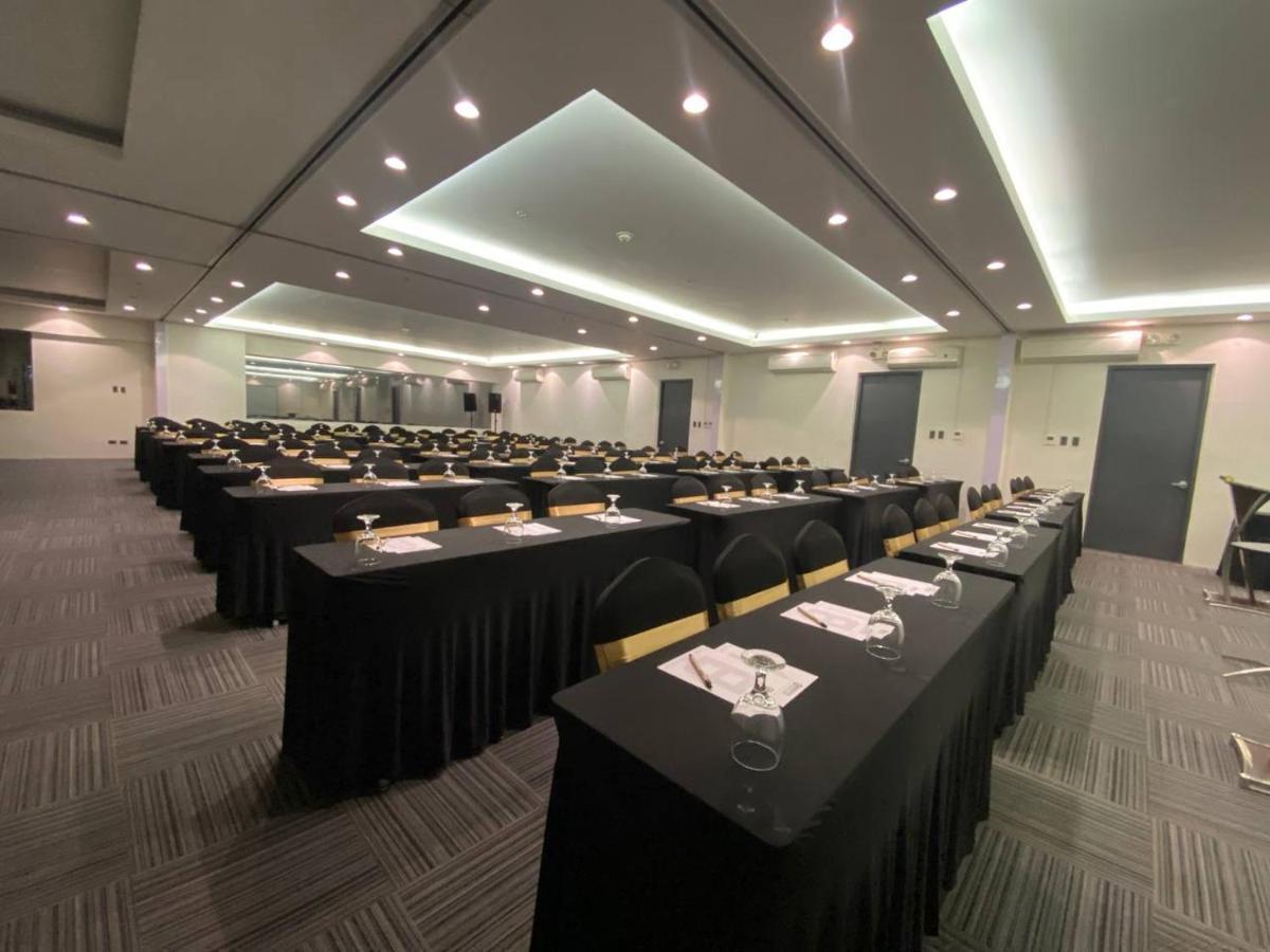 Bravo Tanauan Hotel Buitenkant foto
