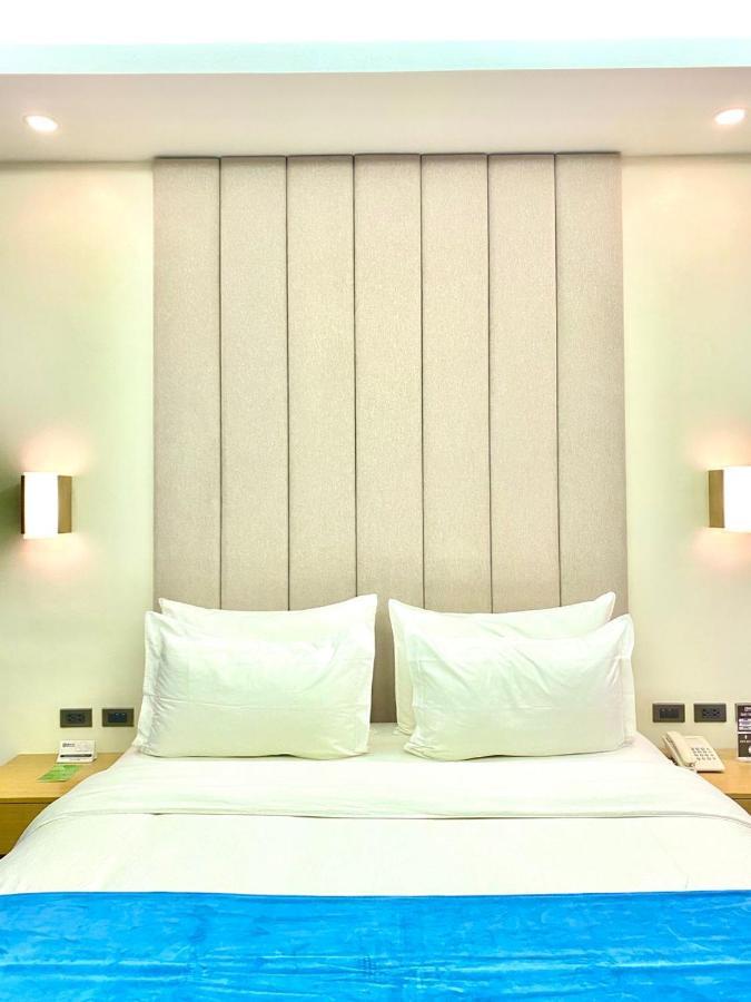 Bravo Tanauan Hotel Buitenkant foto